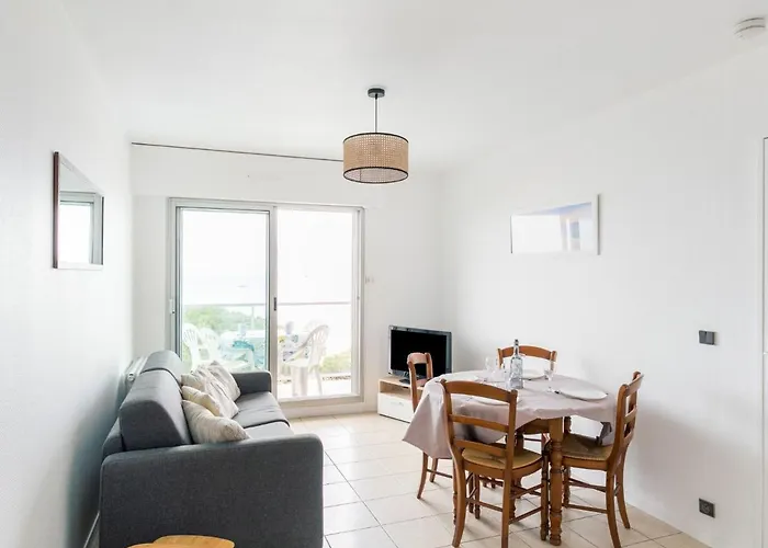 Апартаменти Claire-2 By Interhome *